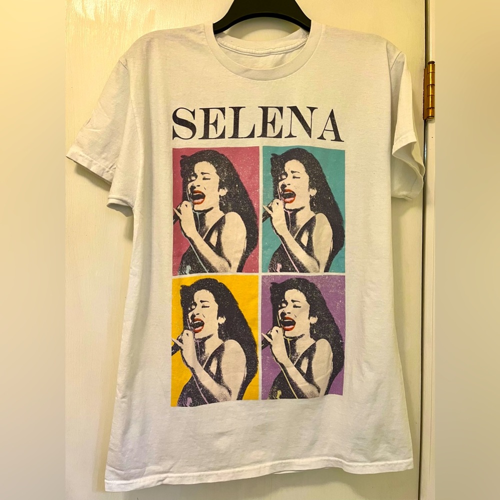 Selena Quintanilla Pérez Official Merchandise Tee Shirt Pop Art Unisex size Med